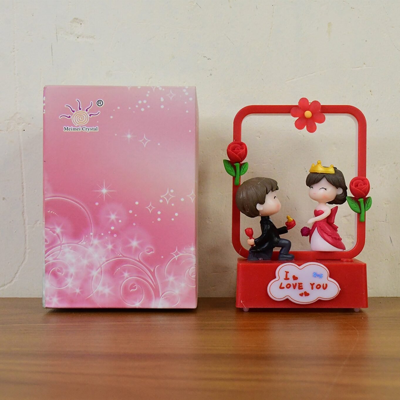 Romantic Couple Figurine with LED Light Showpiece (1 Pc) - Image 8